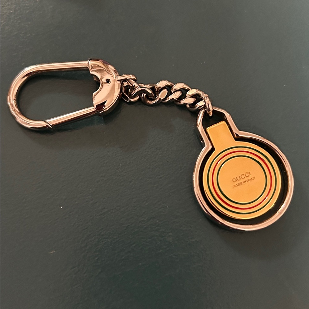 Gucci Logo Key Fob / Keychain - Picture 2 of 3